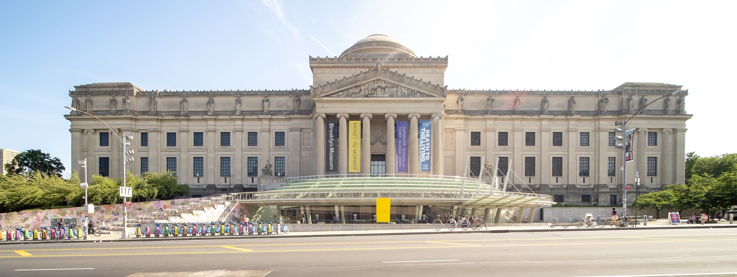 The Beaux-Arts facade of the Brooklyn Museum on Eastern Parkway